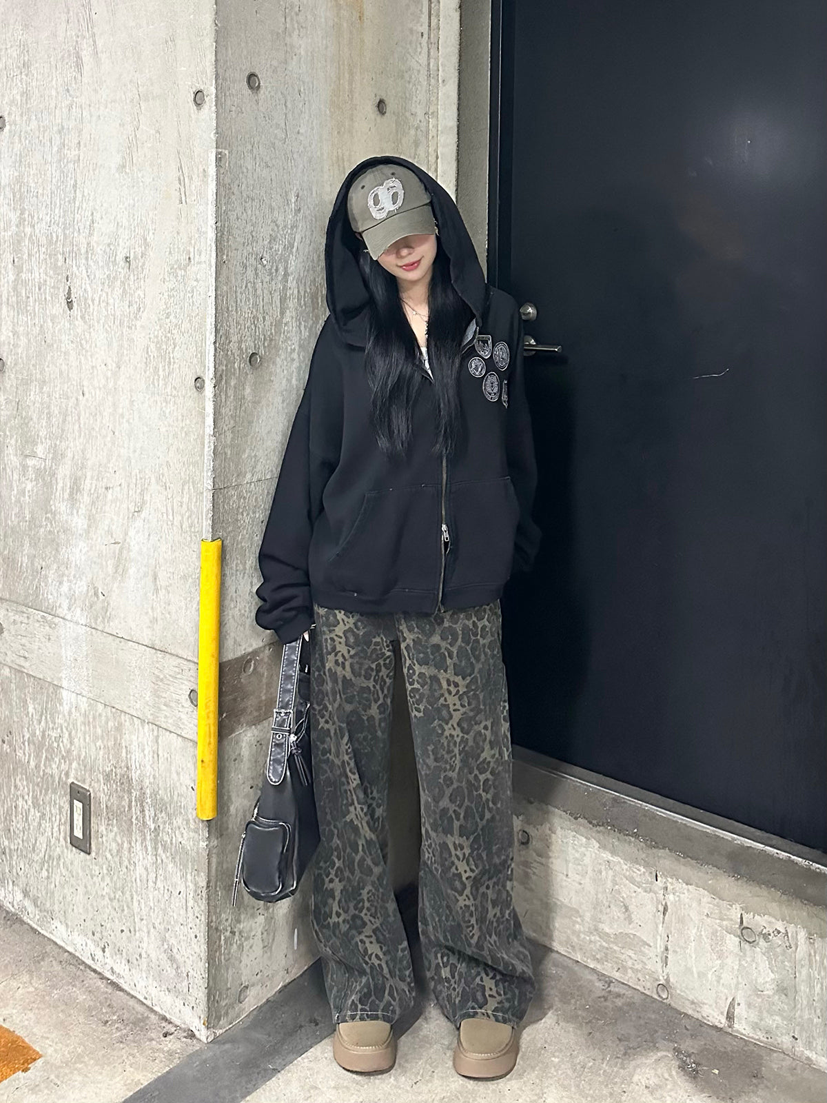 레오파드 와이드 데님 팬츠