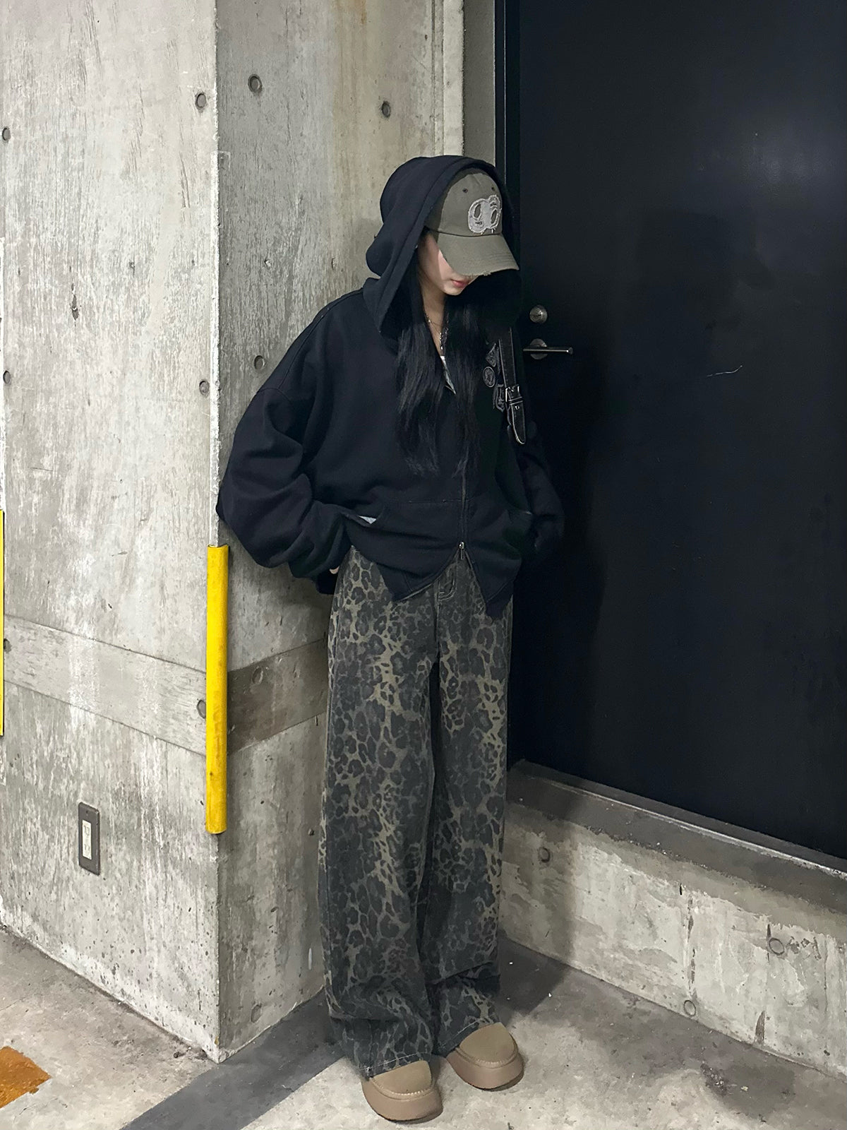 레오파드 와이드 데님 팬츠