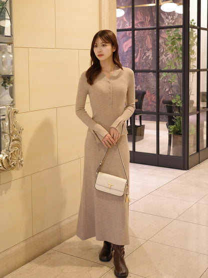 フロントボタンフレアニットワンピース【11月下旬予約】