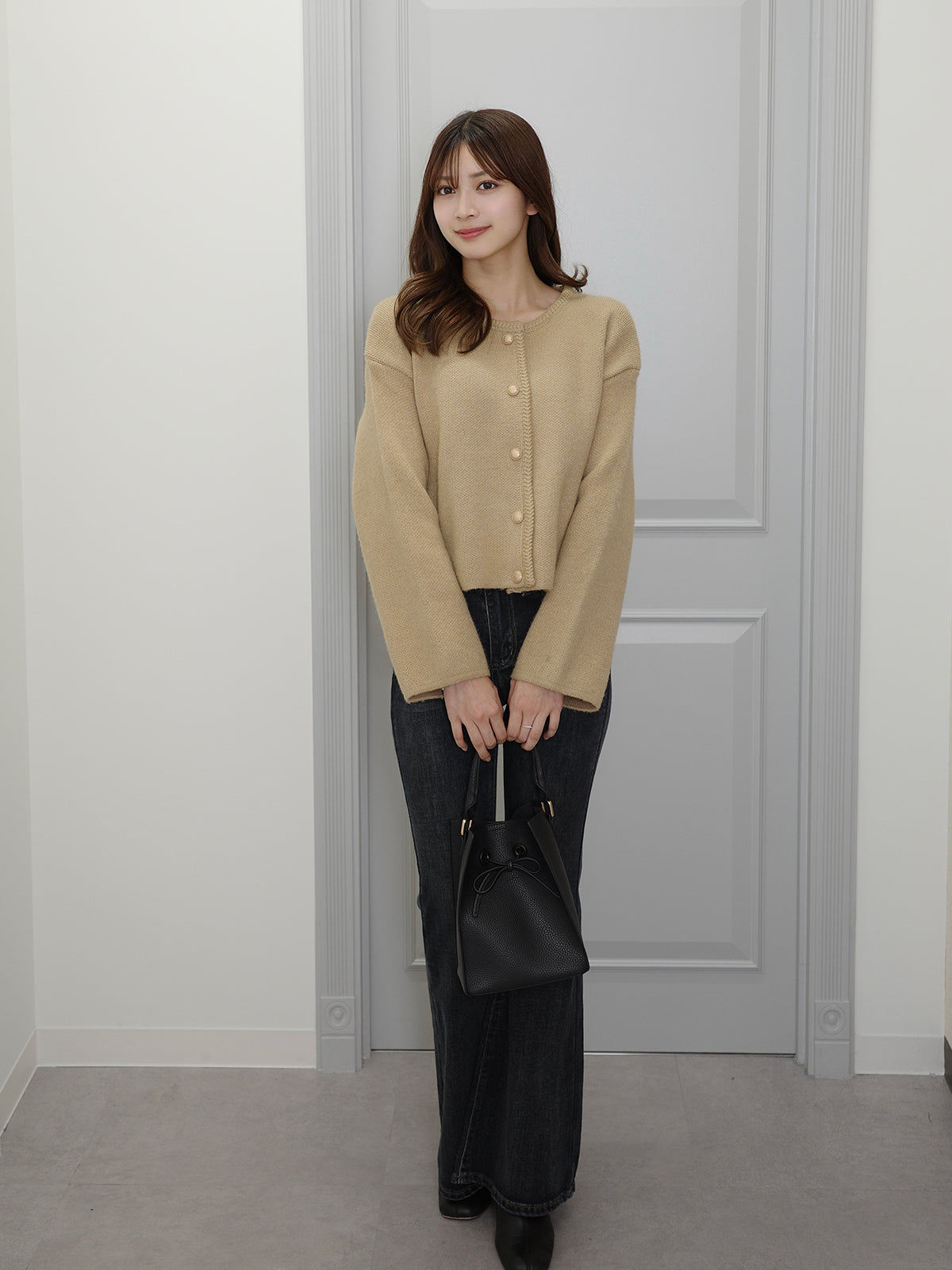 ラウンドネックボタンカーディガン