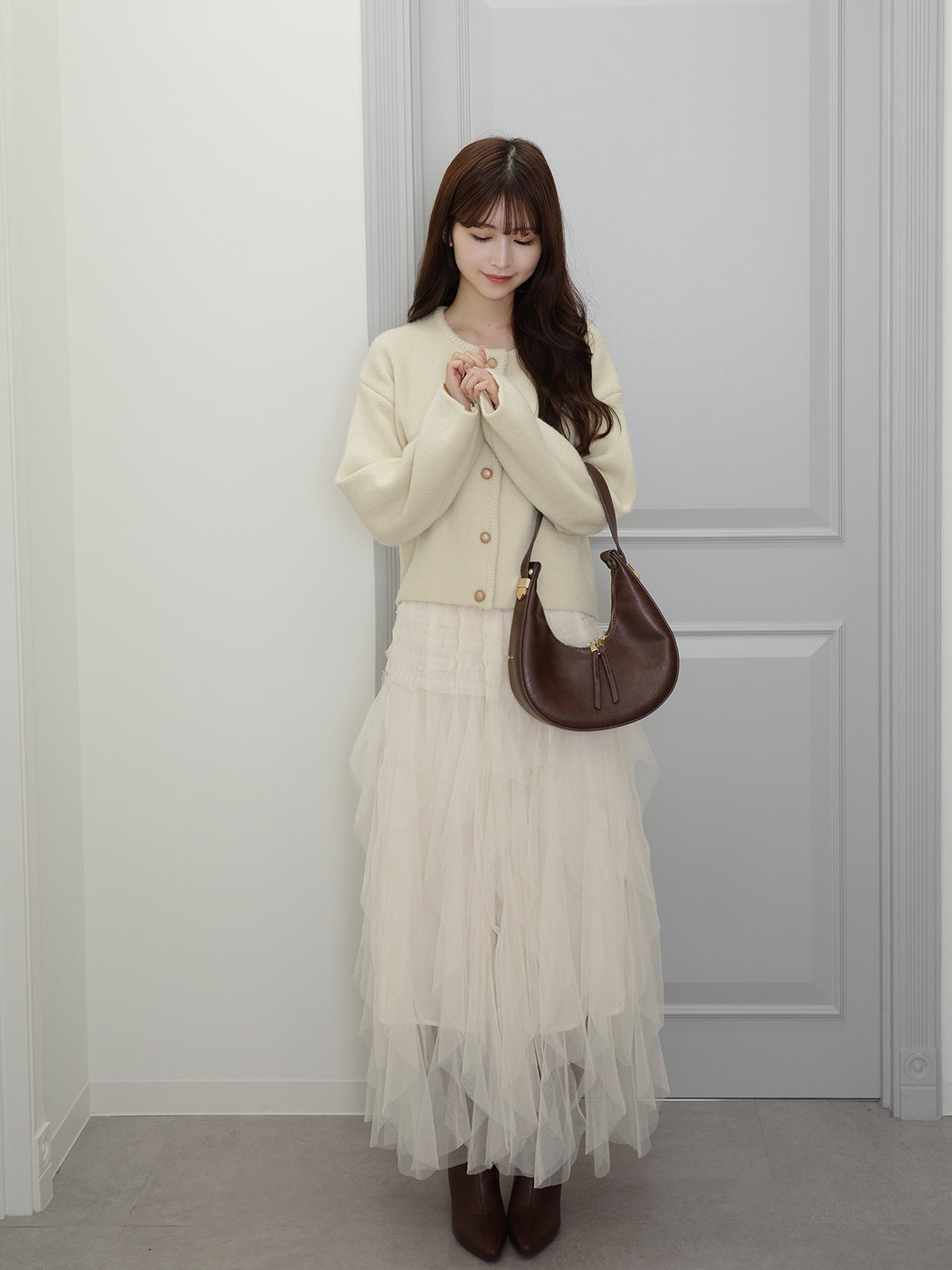 ラウンドネックボタンカーディガン