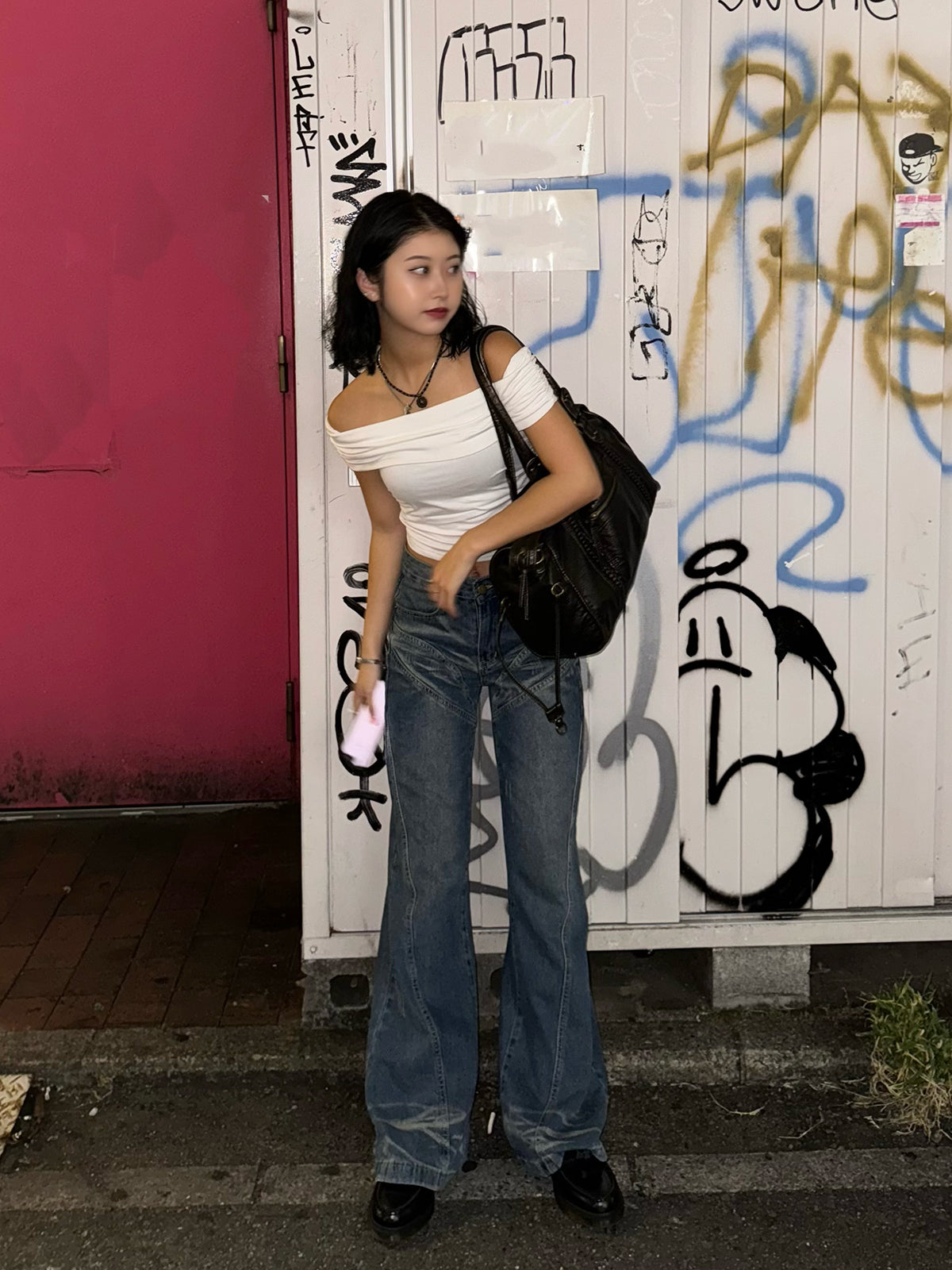 刮痕洗水牛仔褲