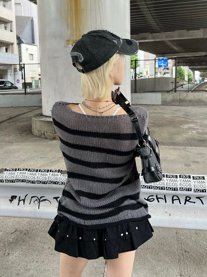 ボーダーダメージニット