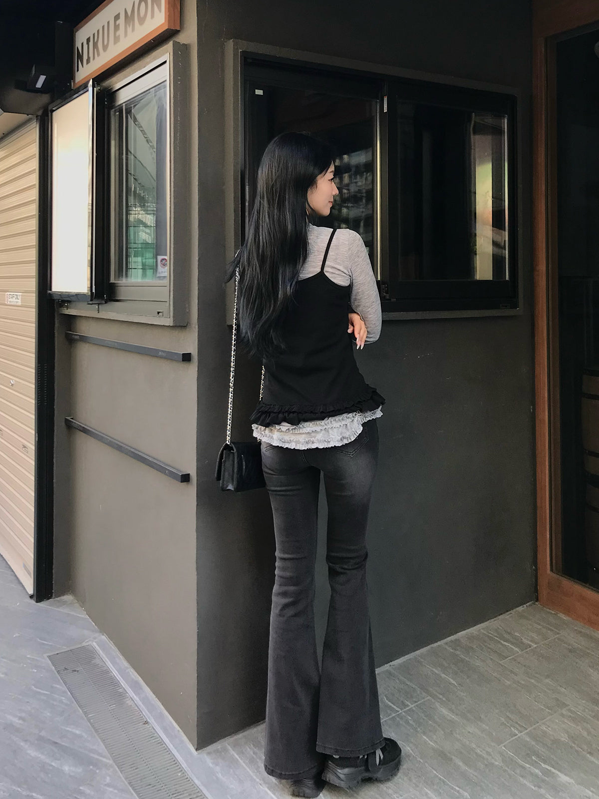 ランダムラインストーンフレアデニムパンツ