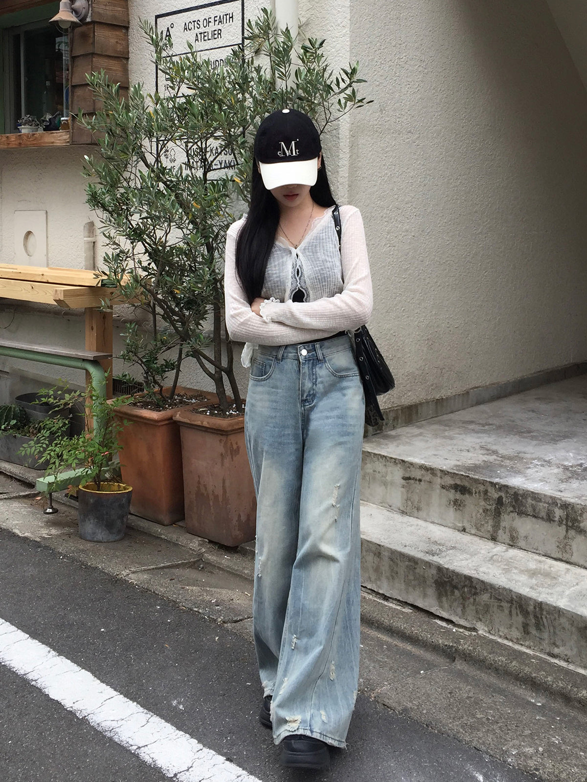 ダメージスクラッチデニムパンツ