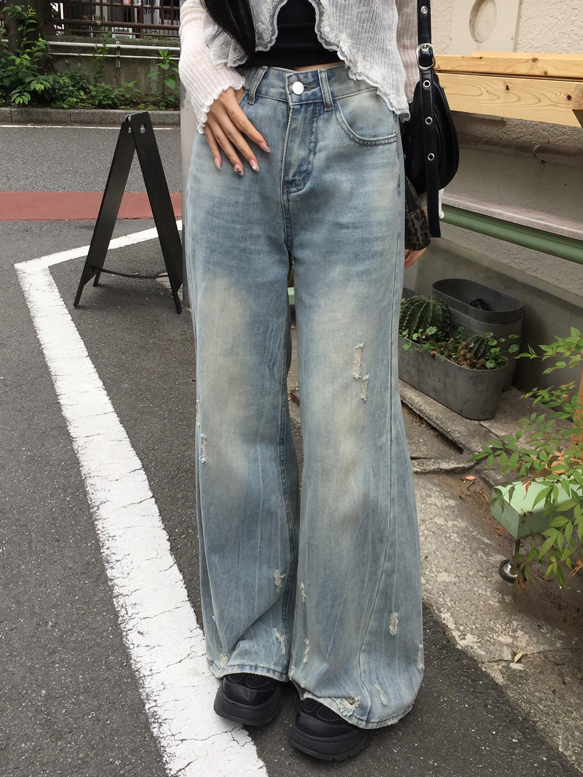 ダメージスクラッチデニムパンツ
