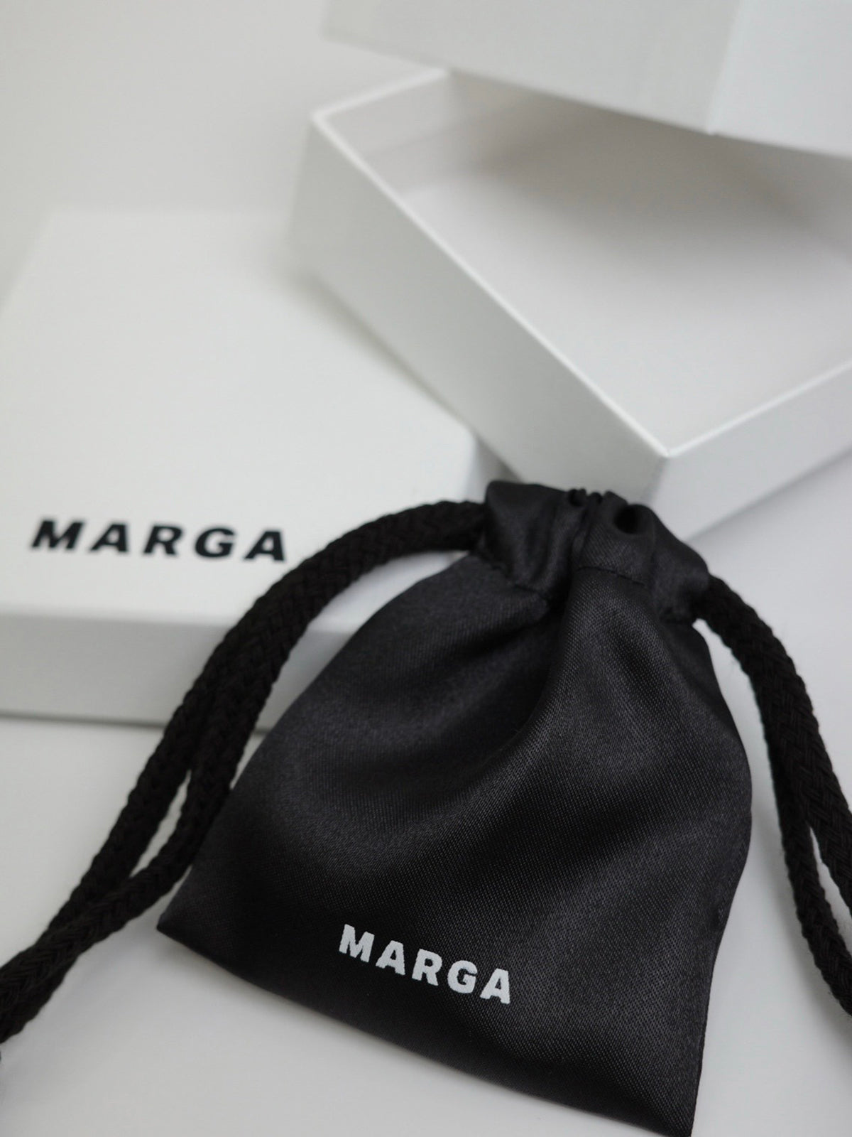GRADATION PEARL NECKLACE