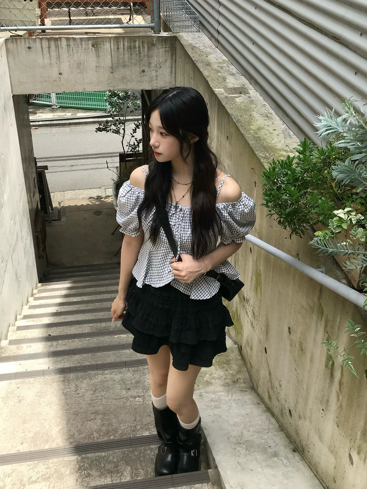チェックパフスリーブオフショルブラウス
