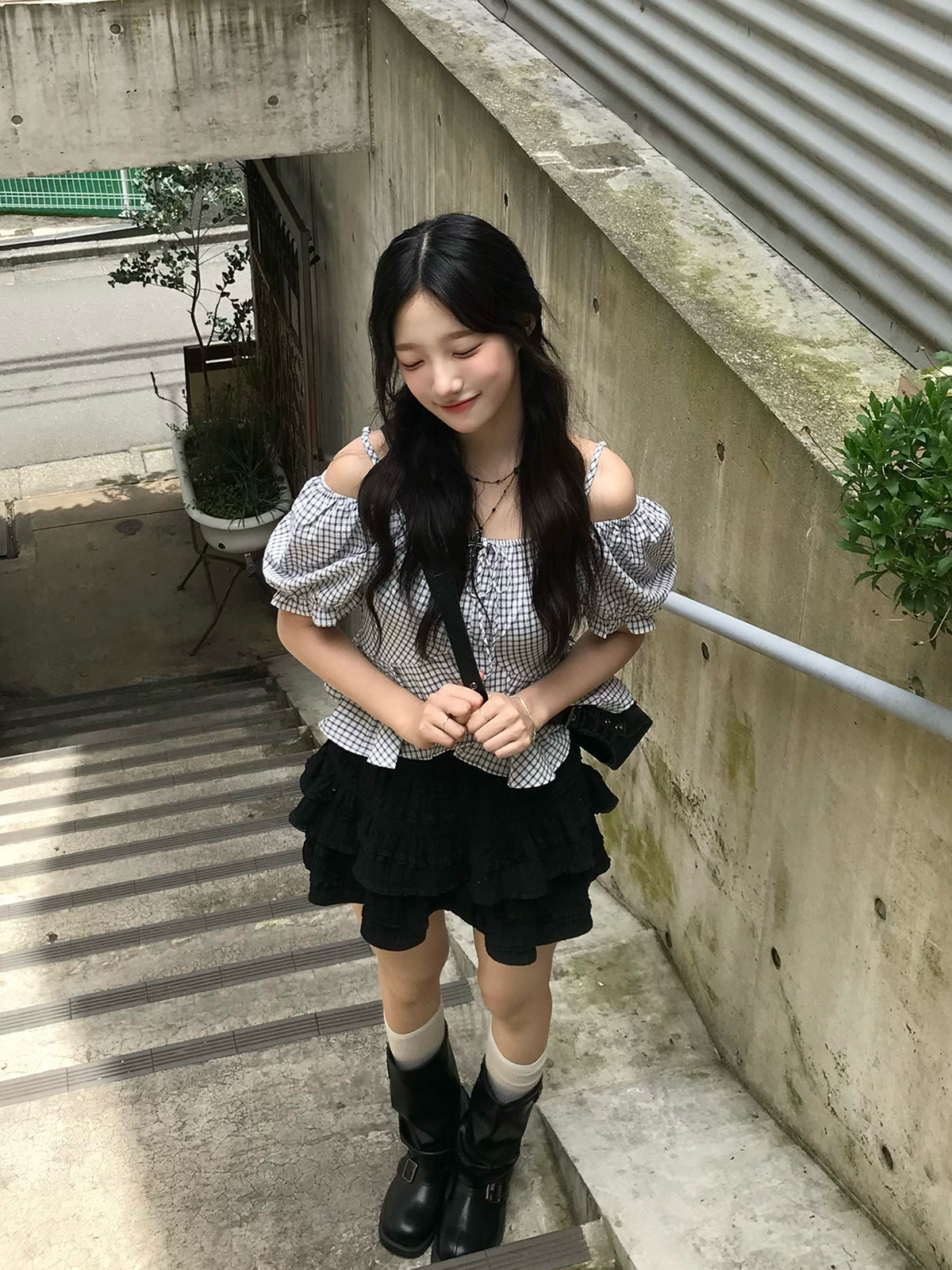 チェックパフスリーブオフショルブラウス