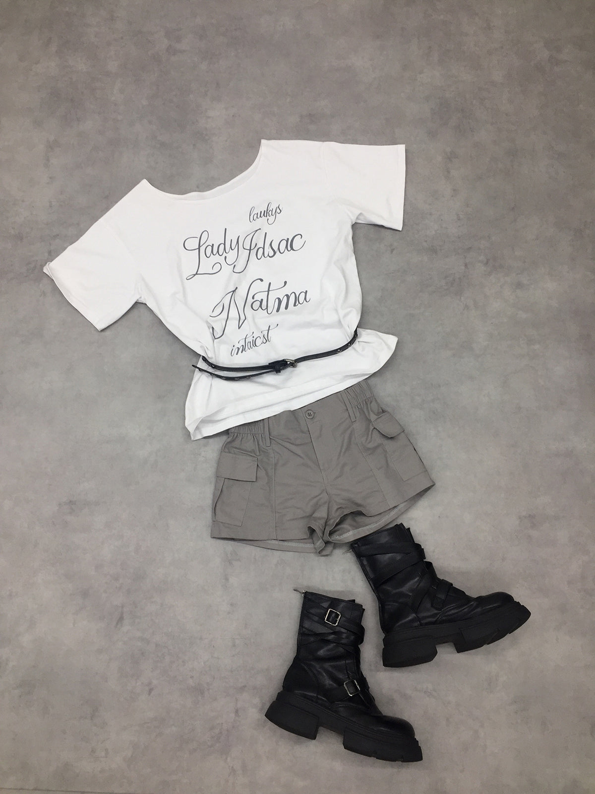 オーバーサイズレタリングTシャツ