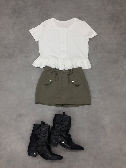 フリルヘムボタンTシャツ