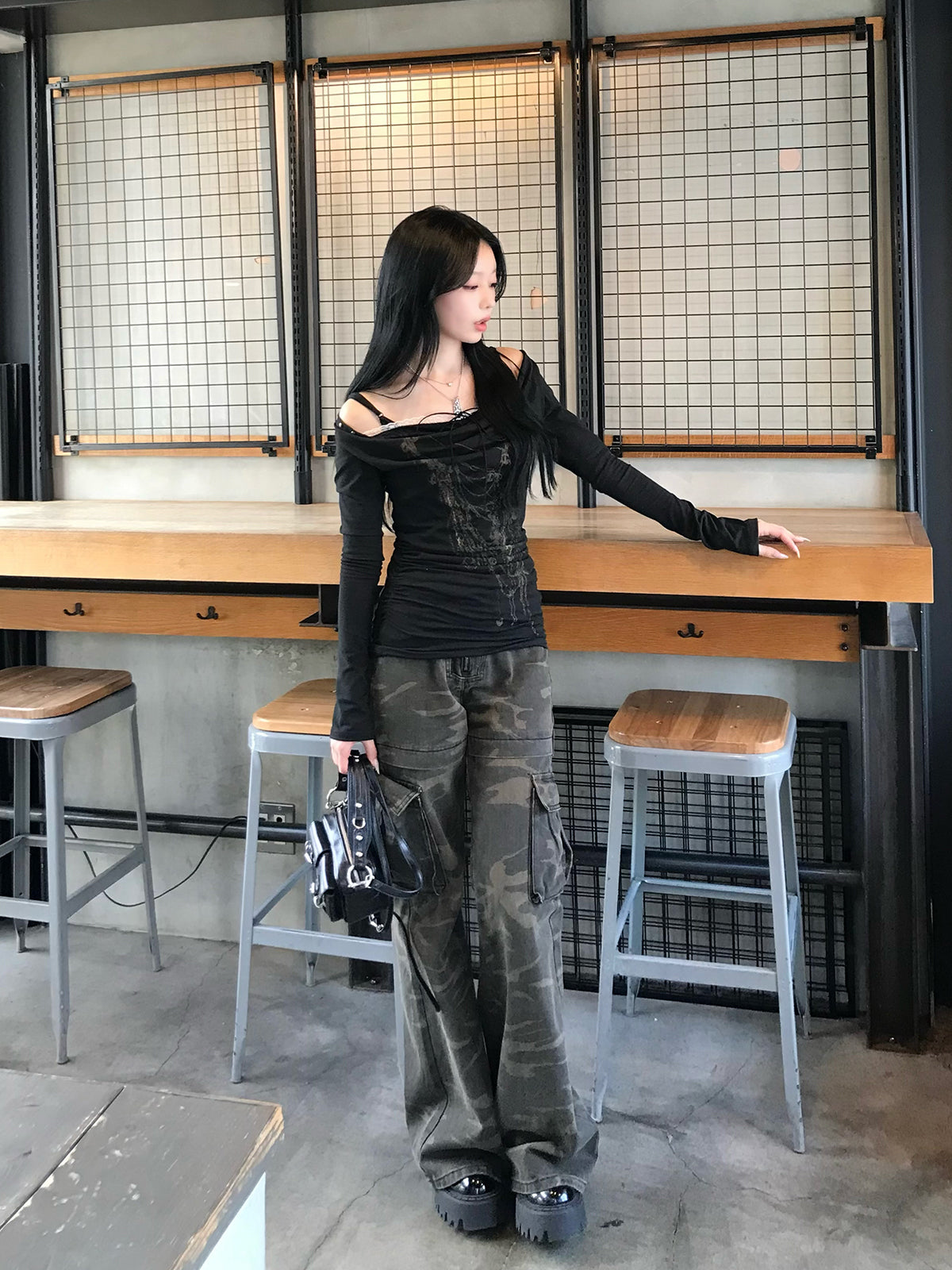 Chain Print Lace Docking Cut Sew