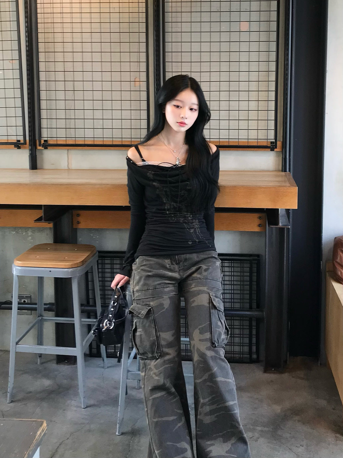 Chain Print Lace Docking Cut Sew
