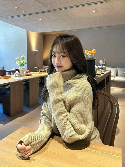 Turtleneck knit poncho