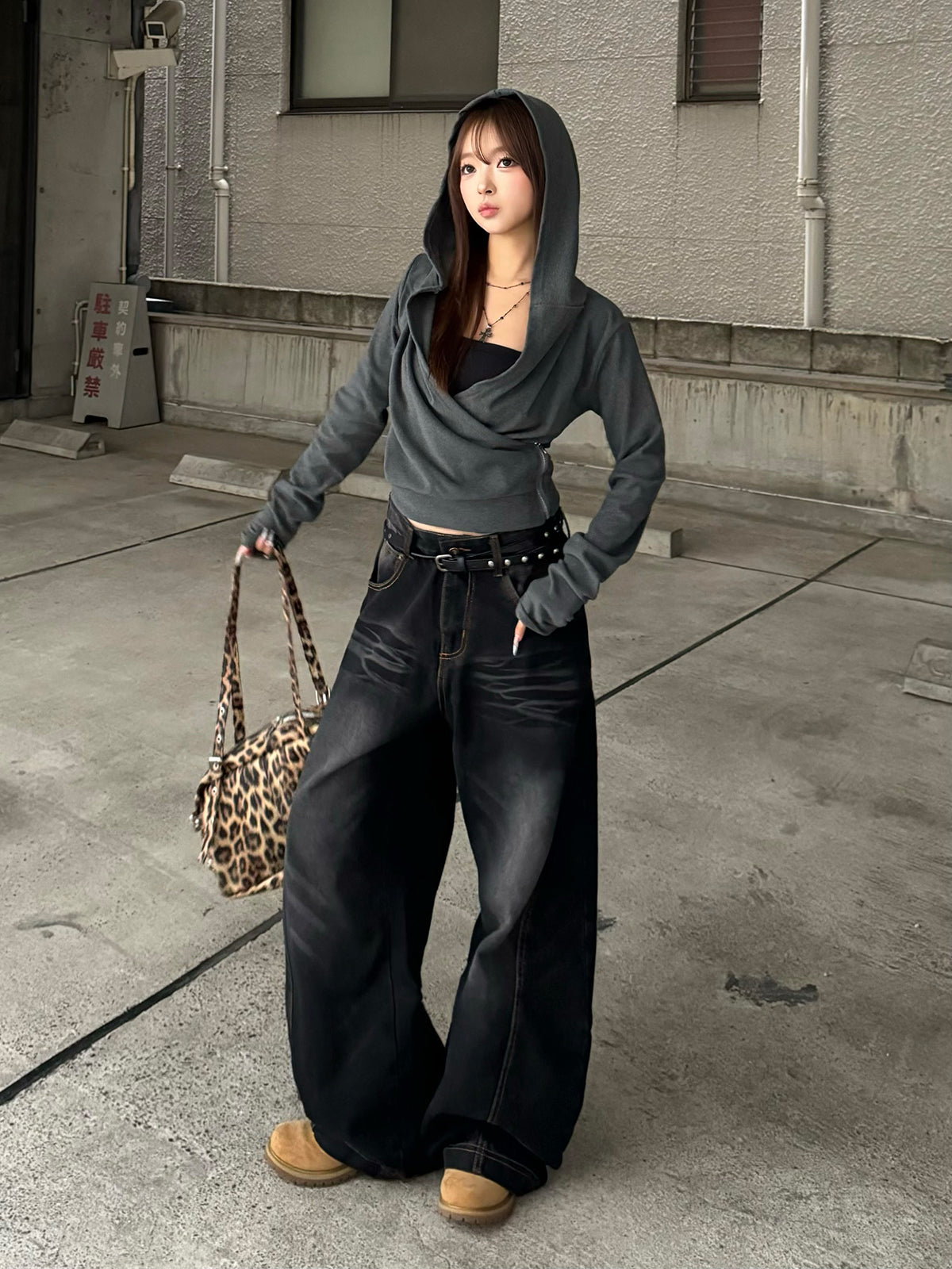 ボリュームカーブシルエットワイドデニムパンツ