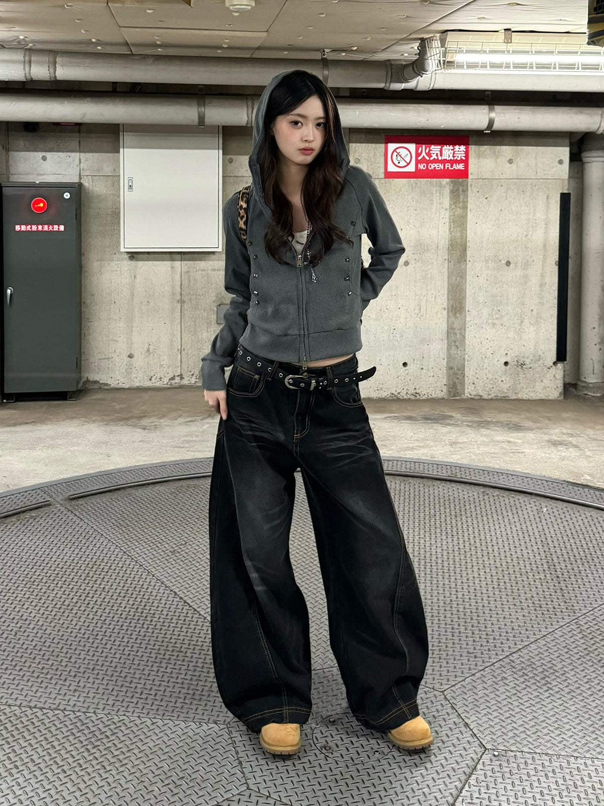 ボリュームカーブシルエットワイドデニムパンツ