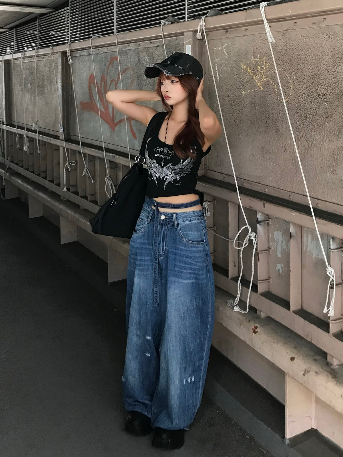 ウエストカットベルトデニムパンツ