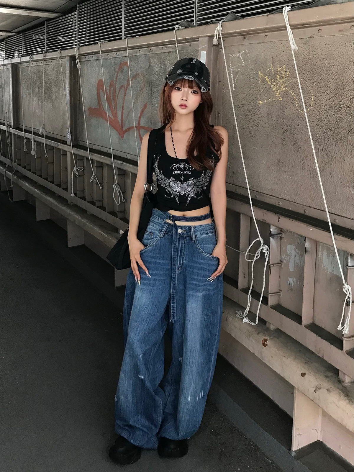 ウエストカットベルトデニムパンツ