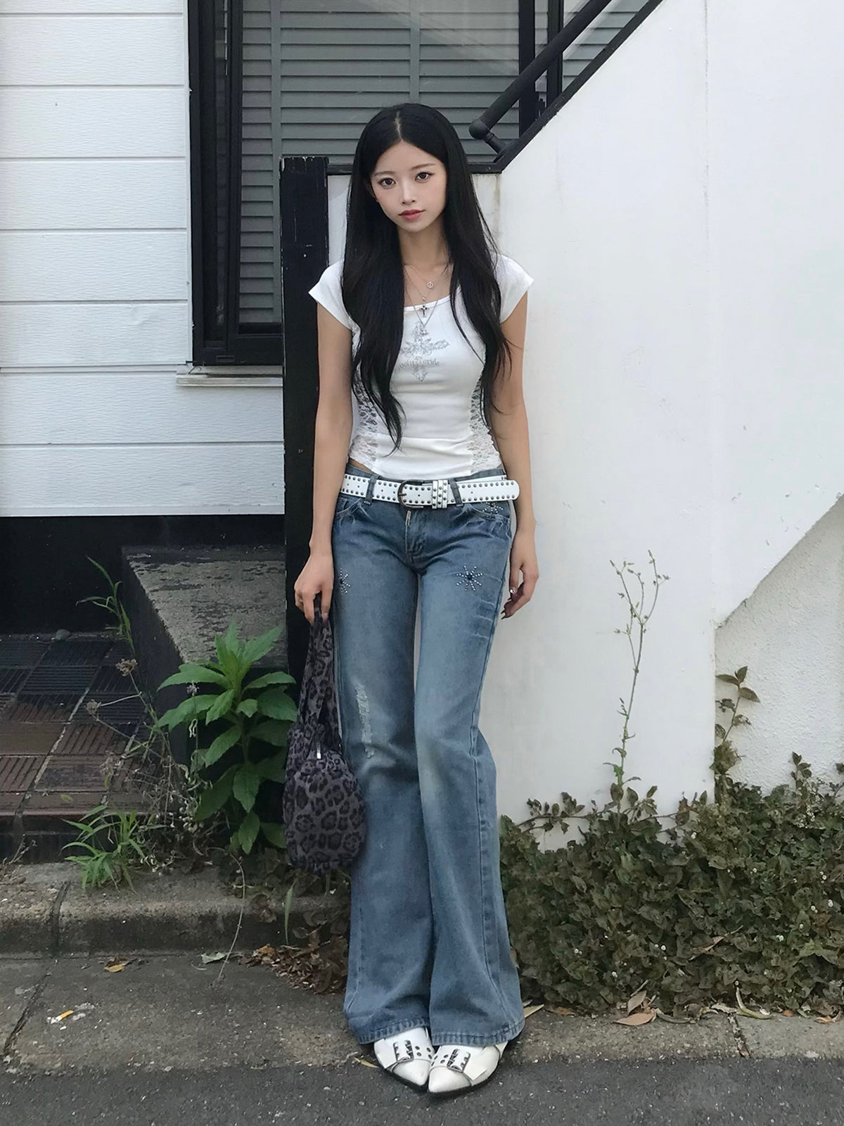 ローライズストーンセミフレアデニムパンツ