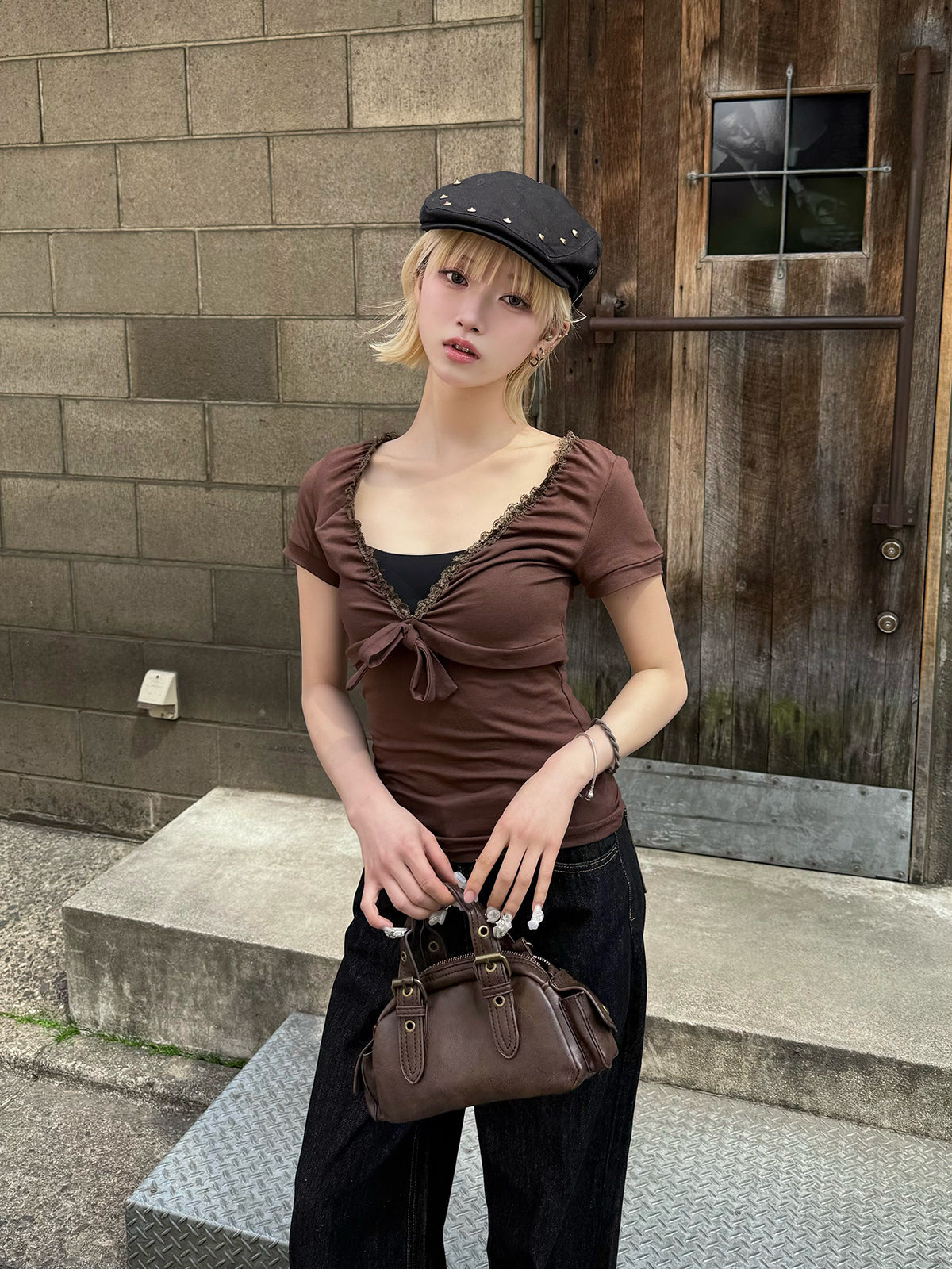 レースVネックレトロブラウンTシャツ