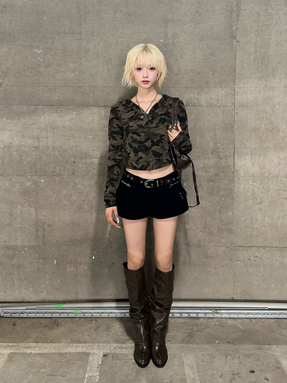 カモフラージュクロップドパーカー