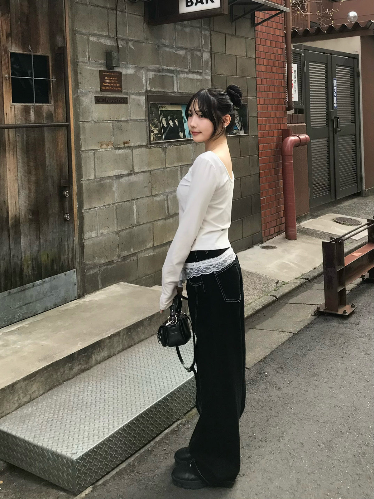 ドッキングレースフリルデニムパンツ
