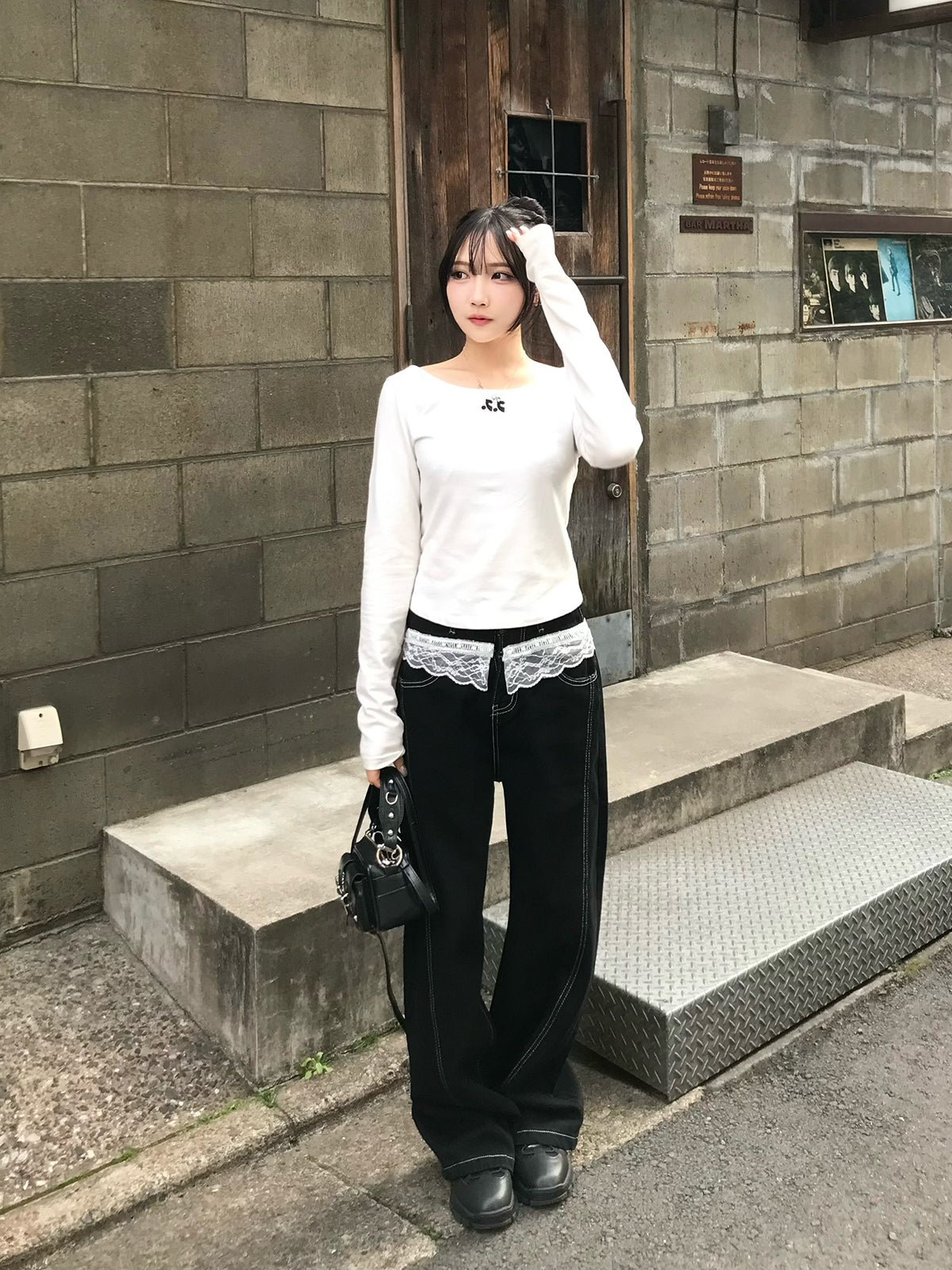 ドッキングレースフリルデニムパンツ