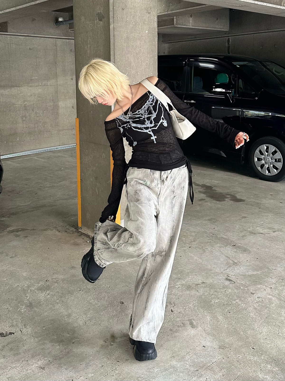 ネックレスデザインオフショルシアーカットソー