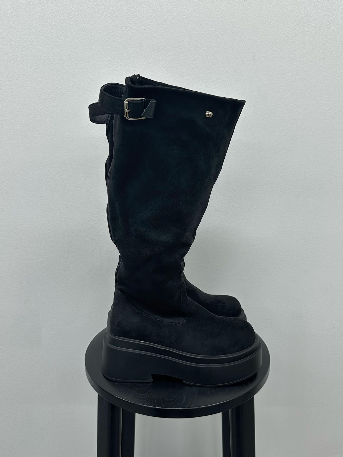 スエードライクプラットフォームブーツ