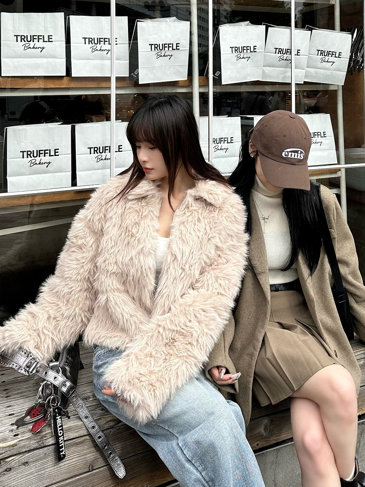Fur-like zip coat