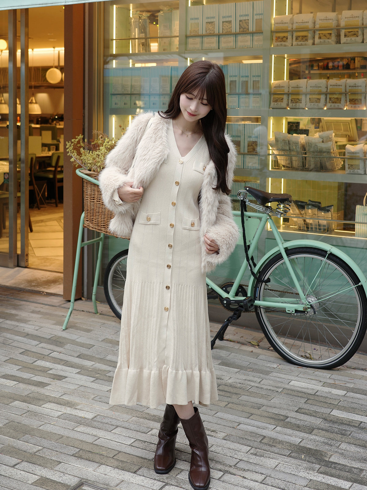 ゴールドボタンリブニットワンピース