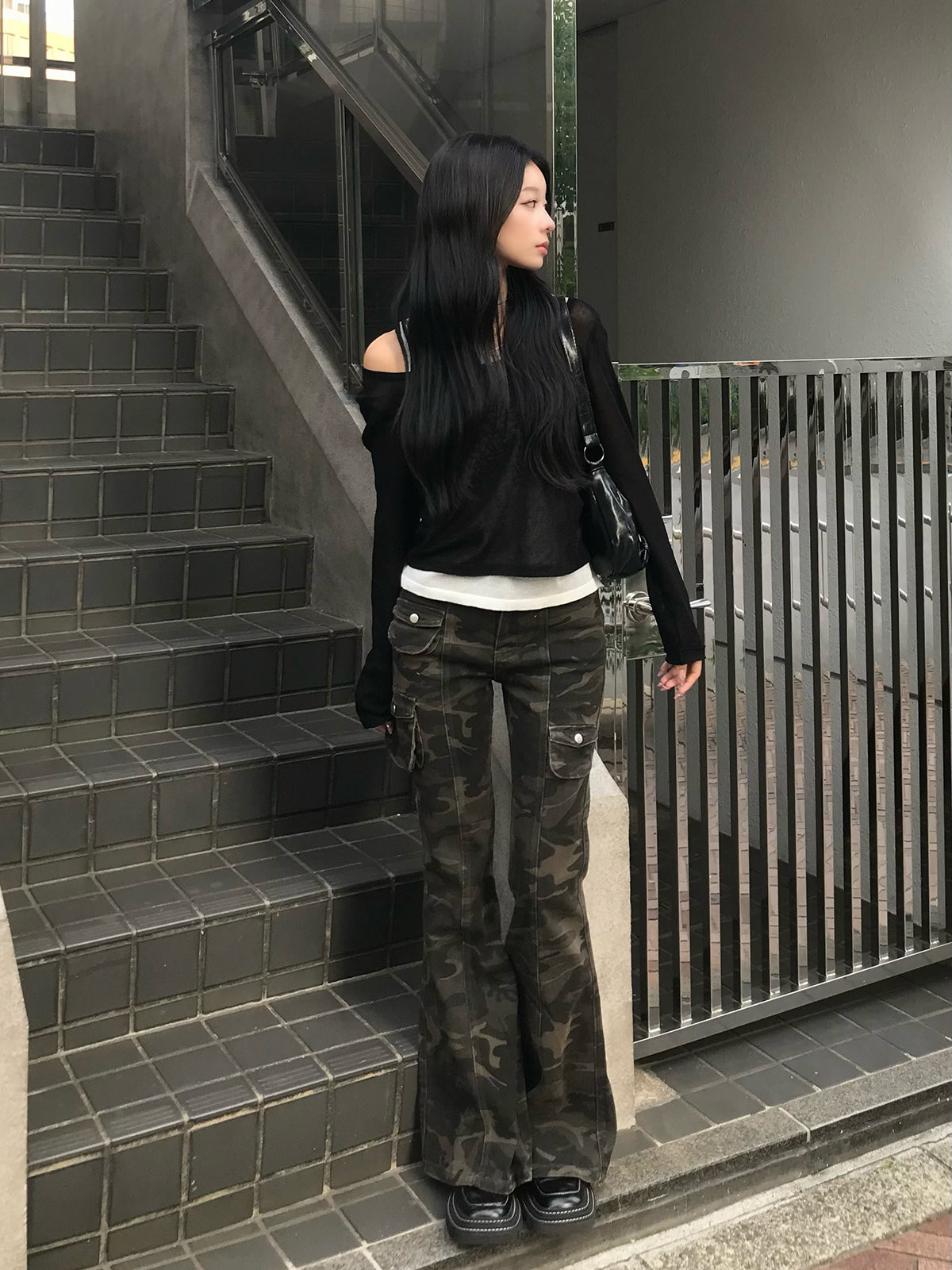 カモフラージュフレアデニムパンツ