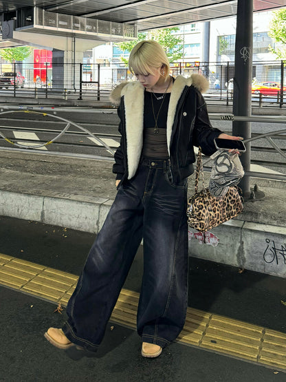 ボリュームカーブシルエットワイドデニムパンツ