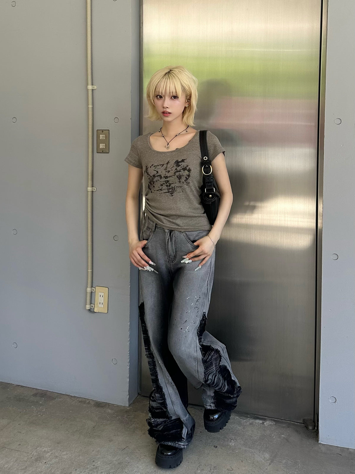 スリットデザインペイントデニムパンツ
