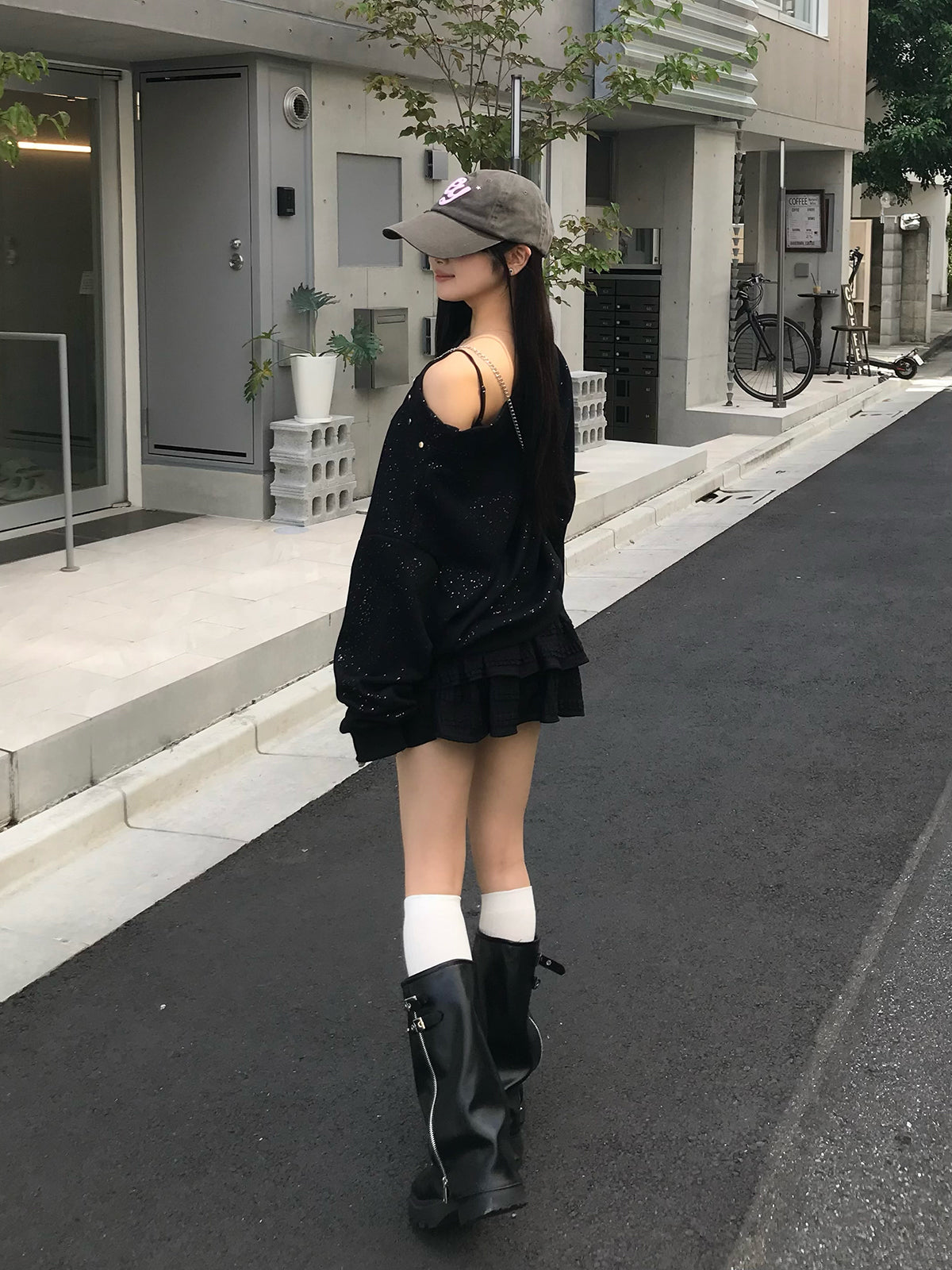 スタッズグリッタースウェット