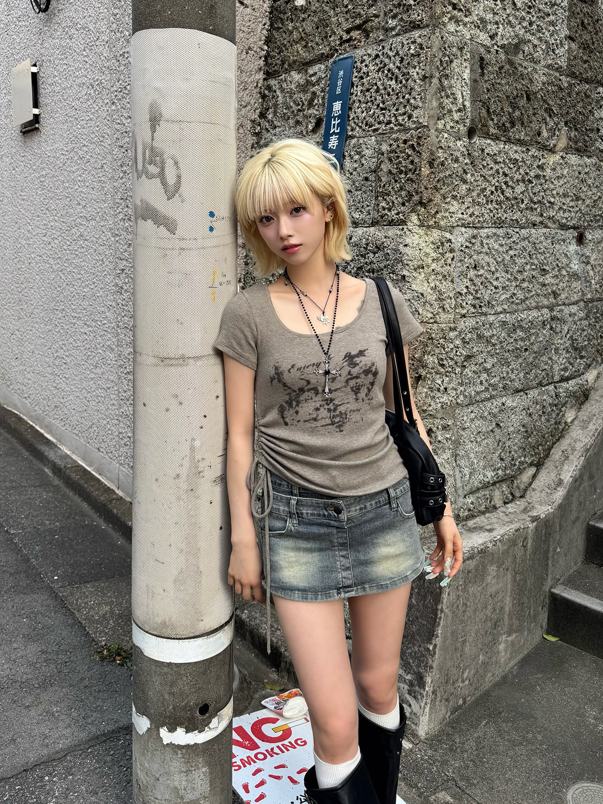 ドロストデザイングラフィックカットソー