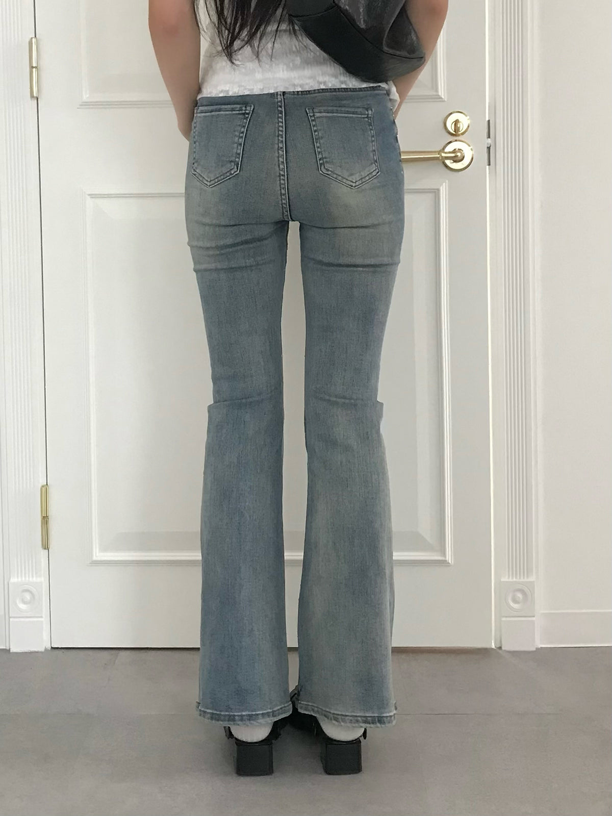 クリスタルストーンフレアデニムパンツ