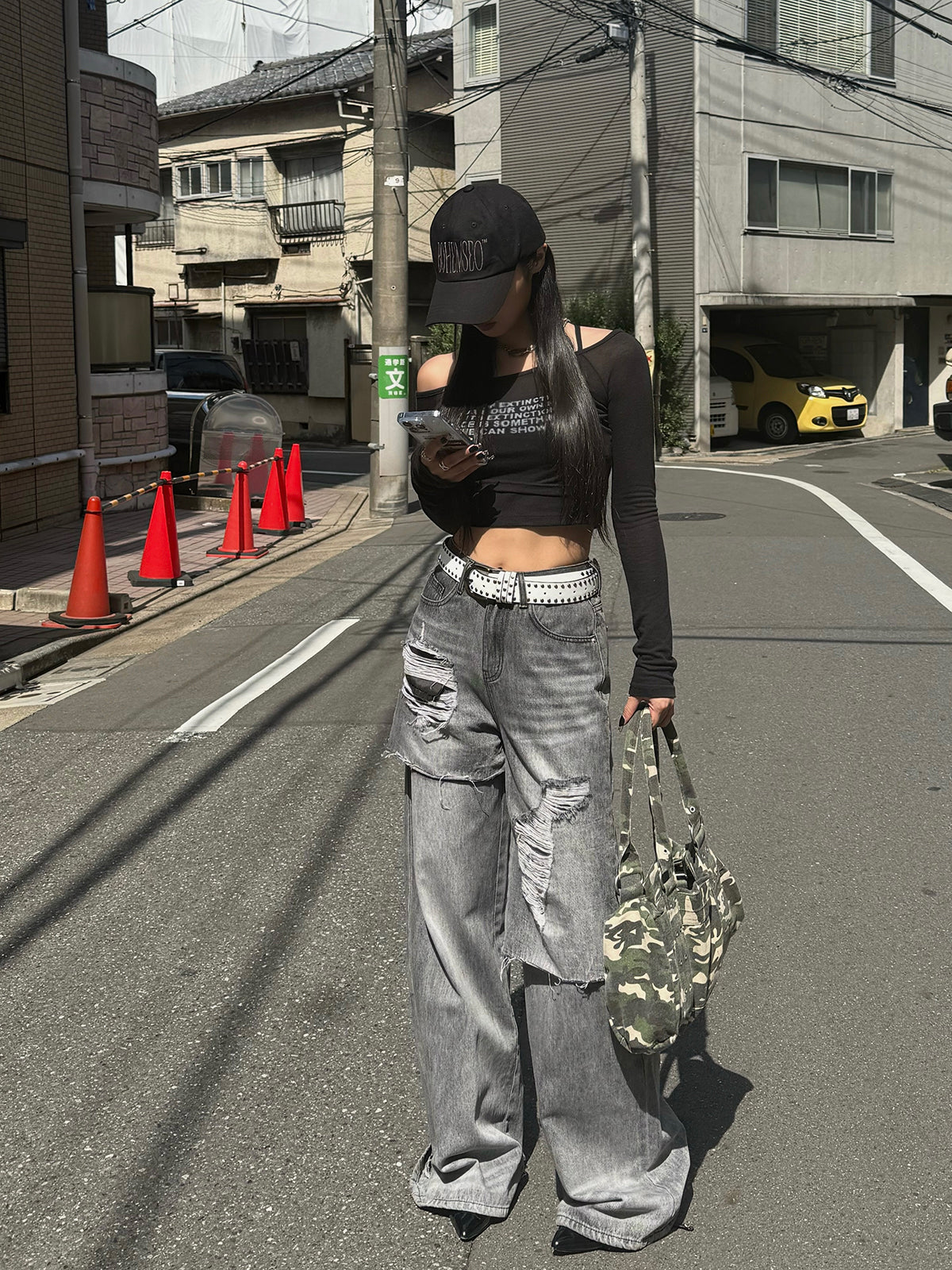 カバーダメージデニムパンツ