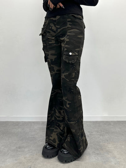 カモフラージュフレアデニムパンツ