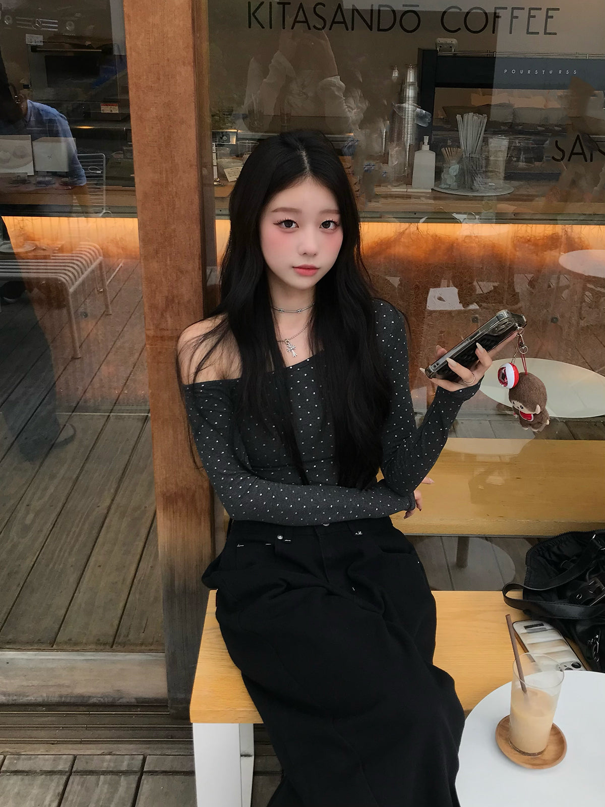 ラメドットワンショルカットソー