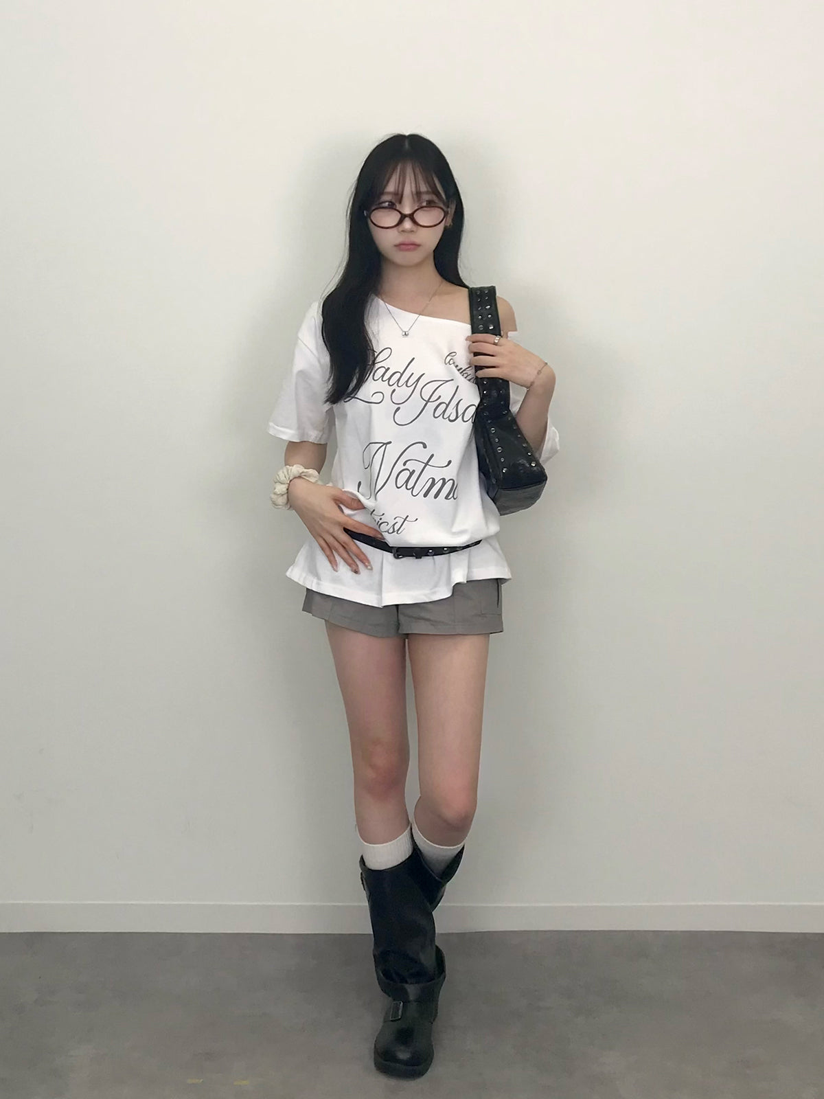 オーバーサイズレタリングTシャツ