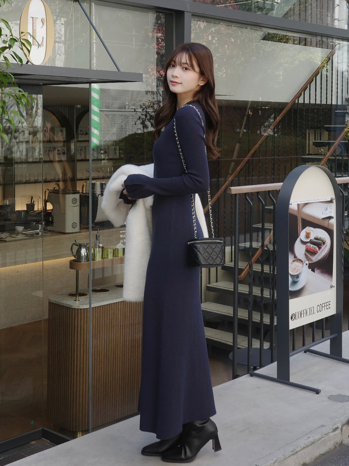 フロントボタンフレアニットワンピース