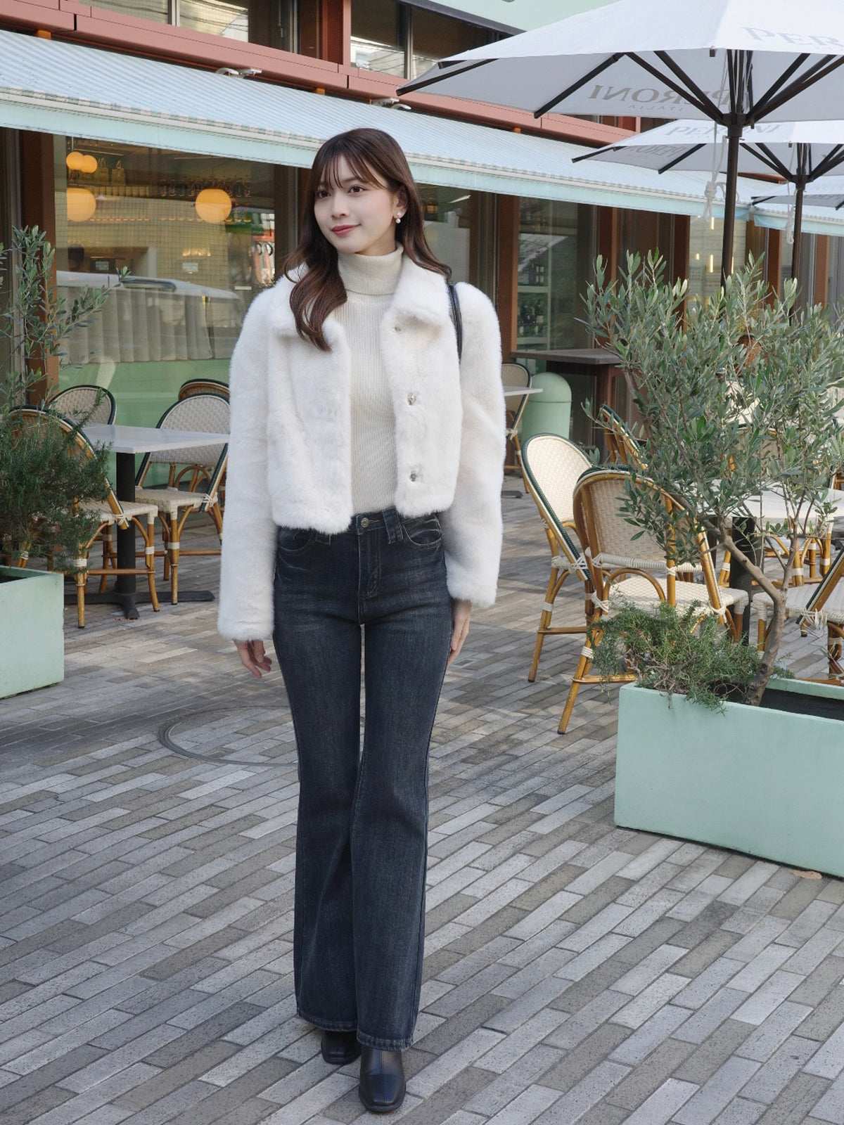 シルエットフレアデニムパンツ