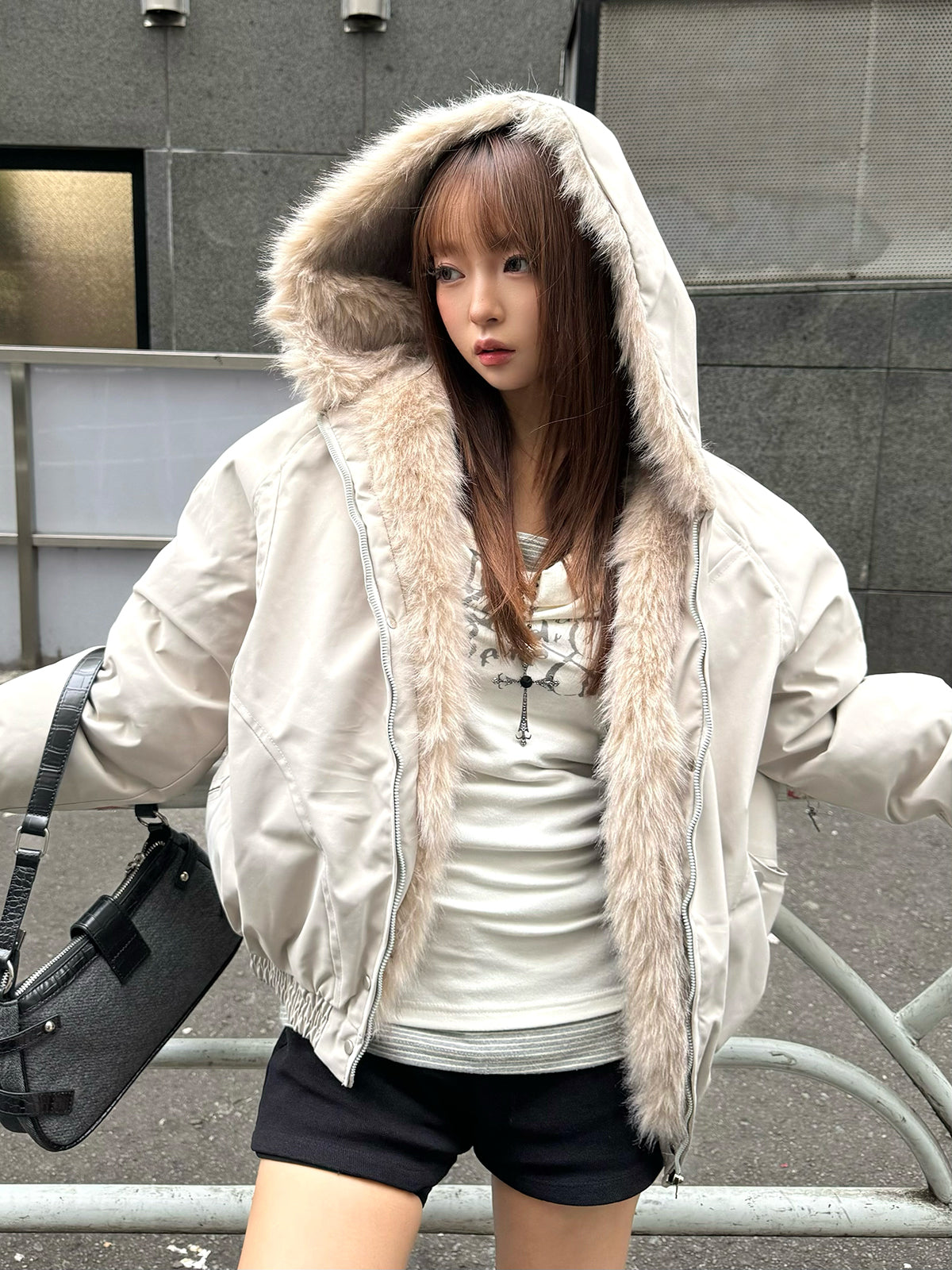 ボリュームファータッチフーディーブルゾン