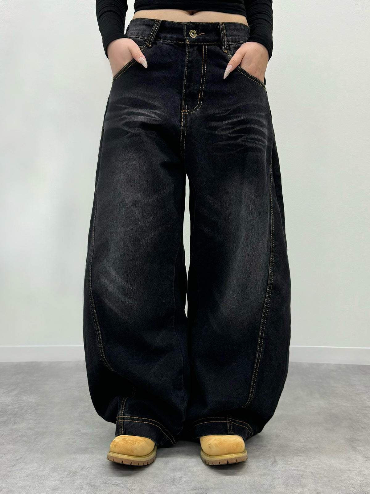 ボリュームカーブシルエットワイドデニムパンツ