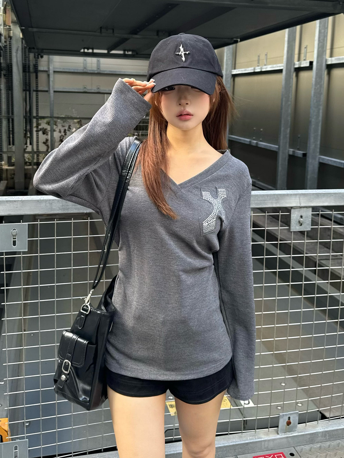 ウエストリボンクロスVネックカットソー