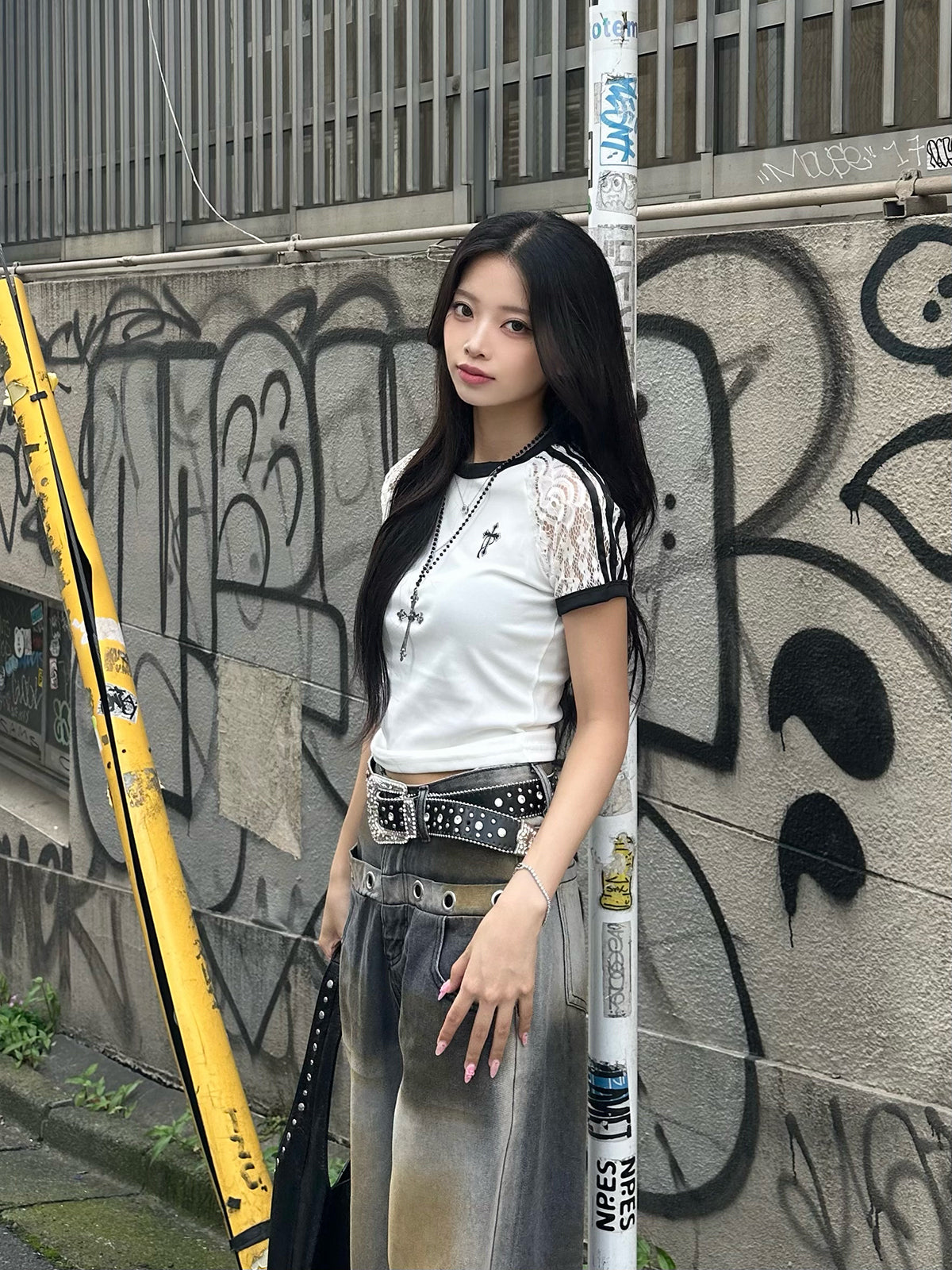 ラインスリーブレースTシャツ