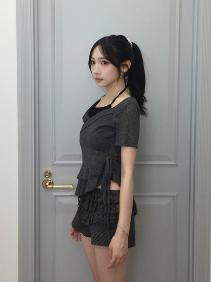 レイヤードホルターフリルシアーニット