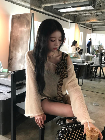 レオパードショルダールーズニット