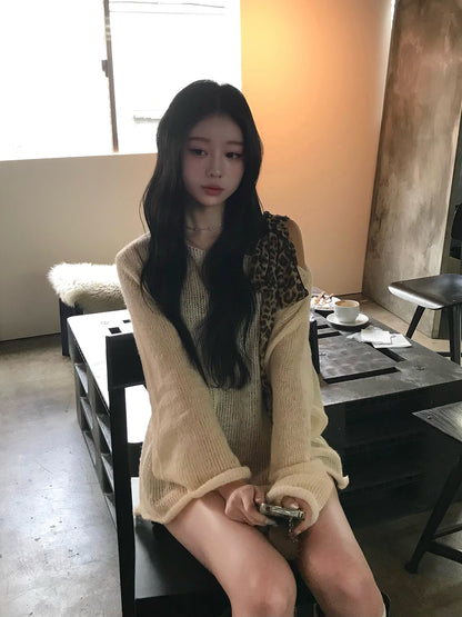 レオパードショルダールーズニット